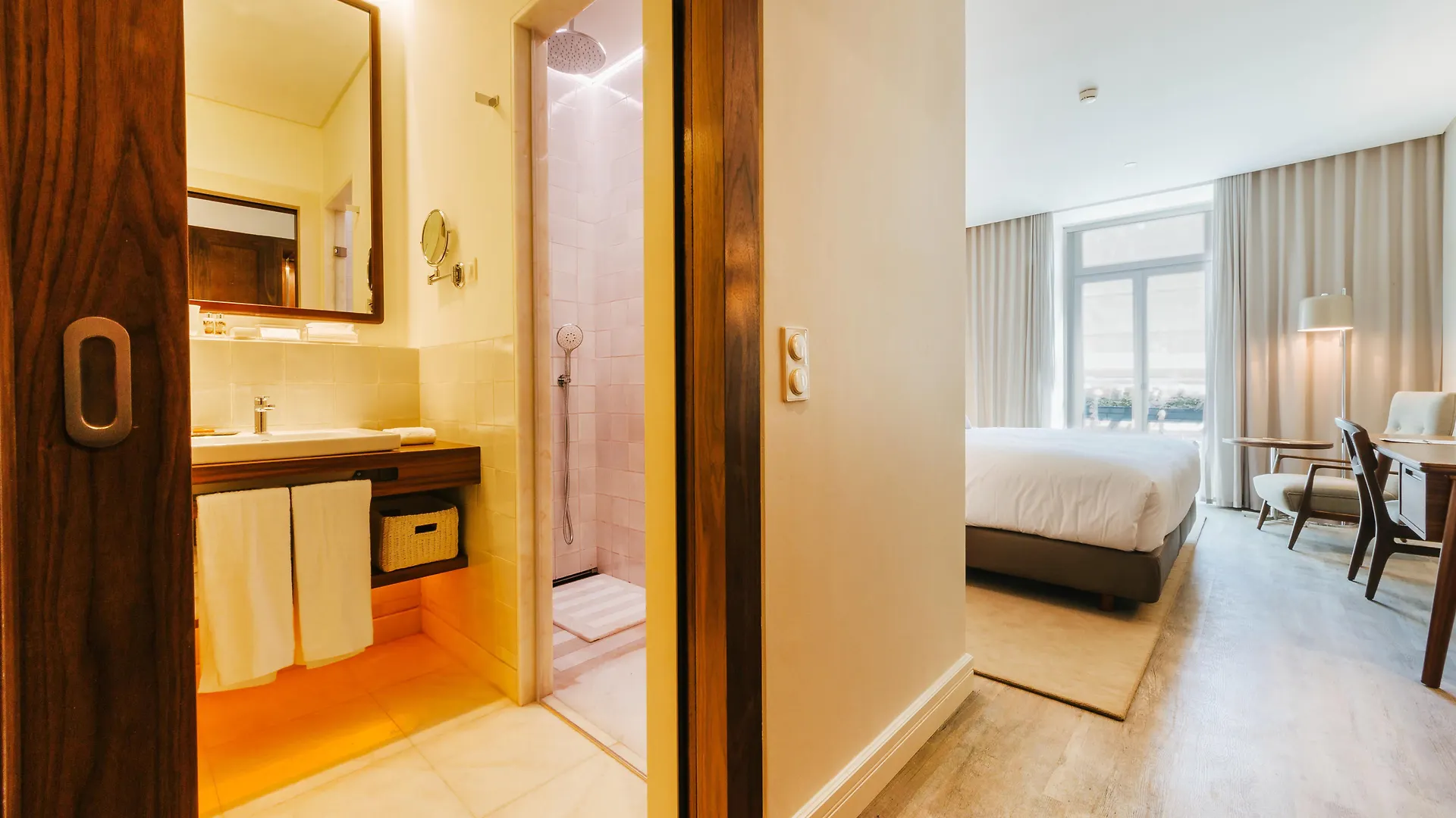 Corpo Santo Lisbon Historical Hotel 5*,