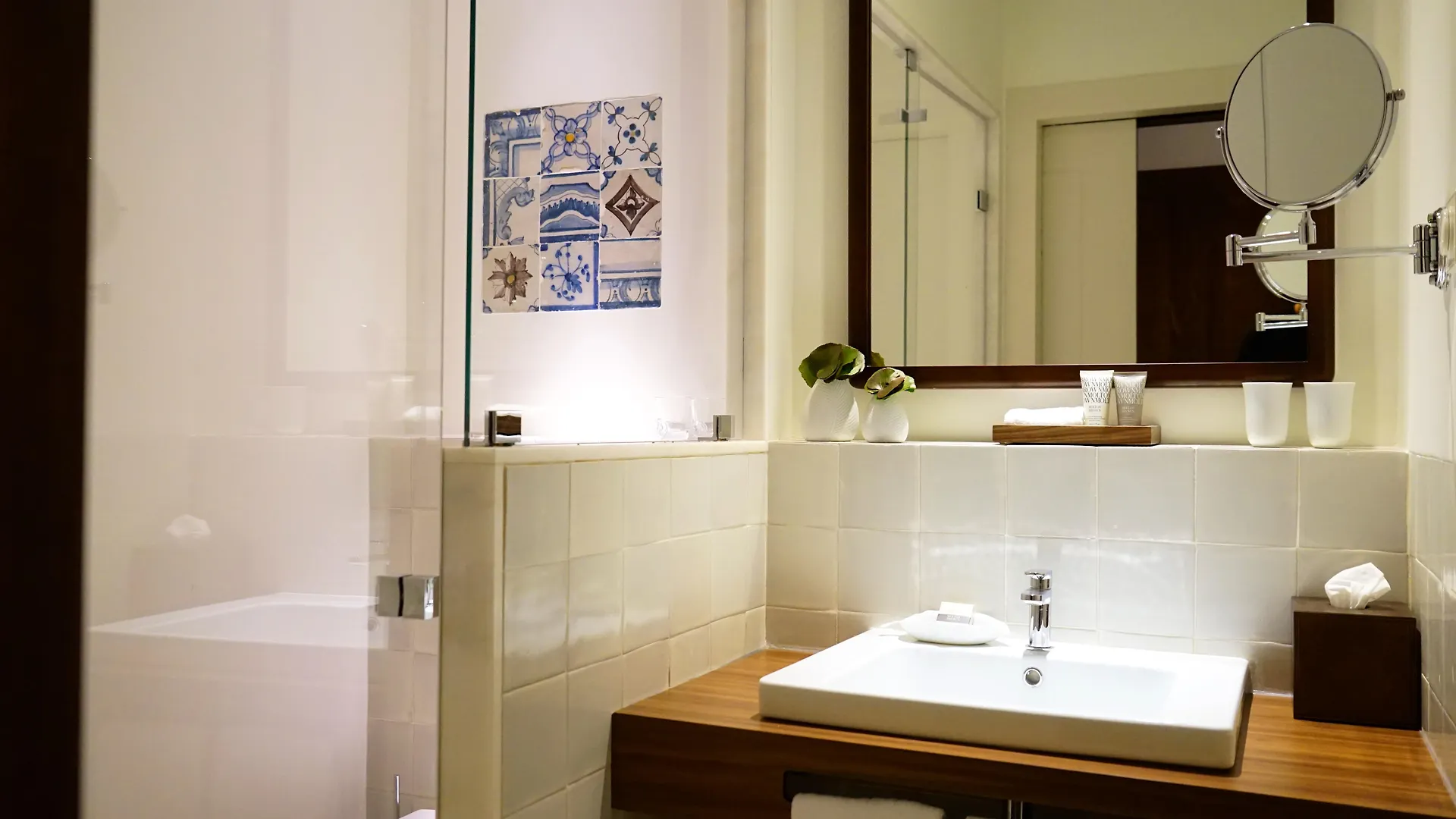 Corpo Santo Lisbon Historical Hotel 5*,